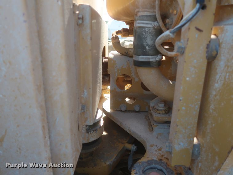 image for item DJ1834 1998 Caterpillar 140H  motor grader