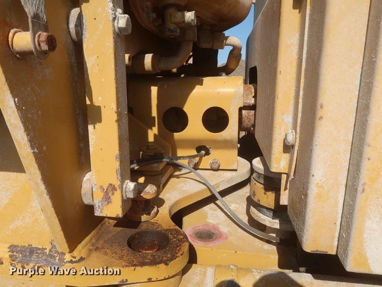 image for item DJ1834 1998 Caterpillar 140H  motor grader