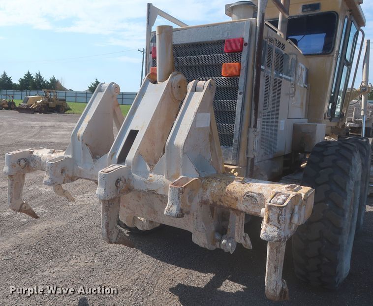 image for item DJ1834 1998 Caterpillar 140H  motor grader