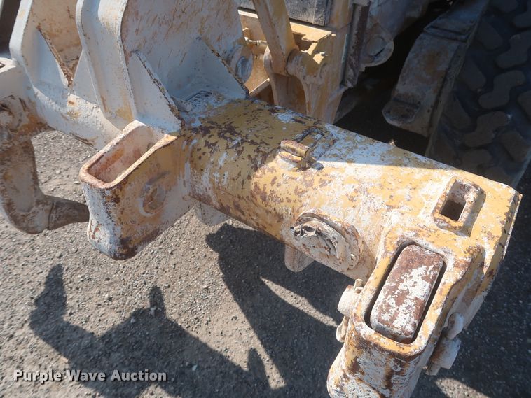 image for item DJ1834 1998 Caterpillar 140H  motor grader