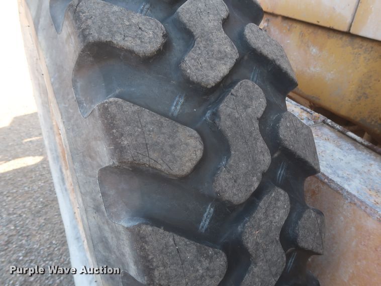 image for item DJ1834 1998 Caterpillar 140H  motor grader