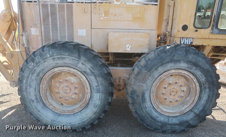 image for item DJ1834 1998 Caterpillar 140H  motor grader