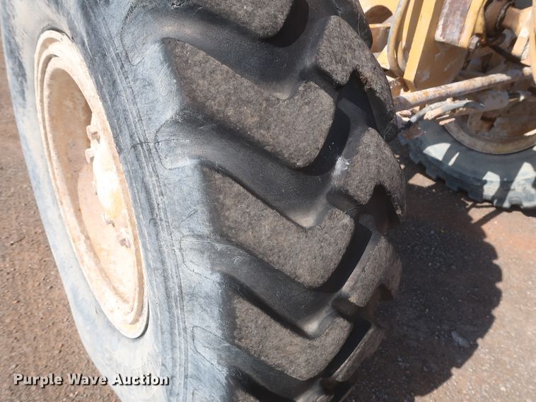 image for item DJ1834 1998 Caterpillar 140H  motor grader