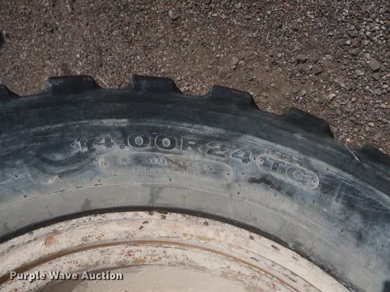 image for item DJ1834 1998 Caterpillar 140H  motor grader