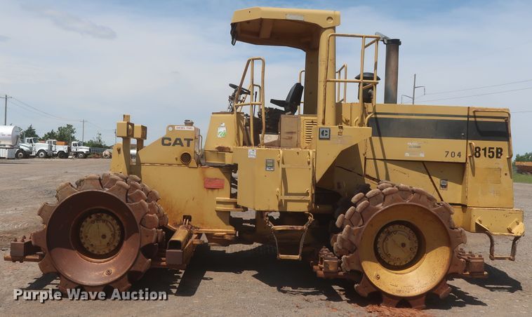 image for item DJ1835 1989 Caterpillar 815B  soil compactor