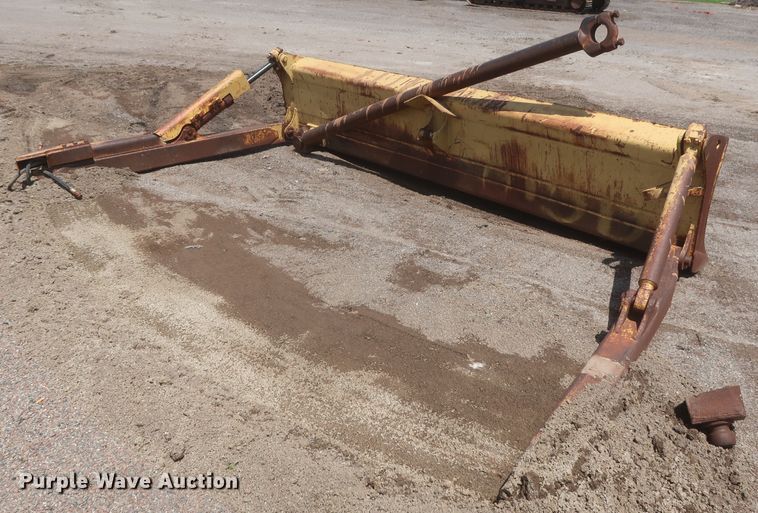 image for item DJ1835 1989 Caterpillar 815B  soil compactor