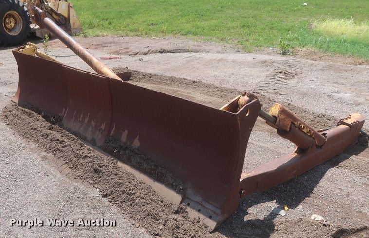 image for item DJ1835 1989 Caterpillar 815B  soil compactor