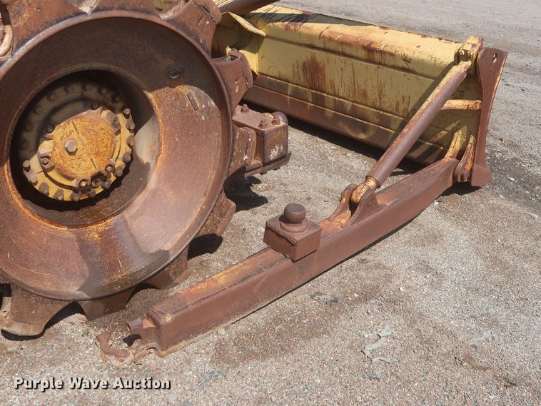 image for item DJ1835 1989 Caterpillar 815B  soil compactor