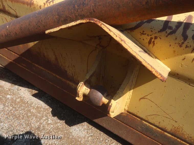 image for item DJ1835 1989 Caterpillar 815B  soil compactor