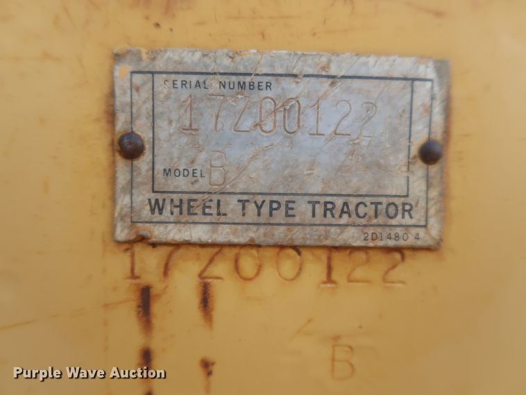 image for item DJ1835 1989 Caterpillar 815B  soil compactor