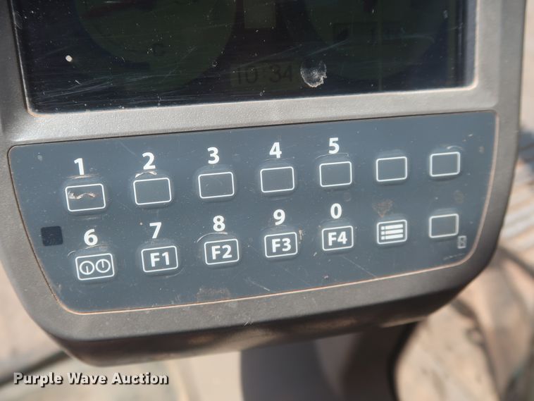 image for item DJ1904 2007 John Deere 240DLC  excavator