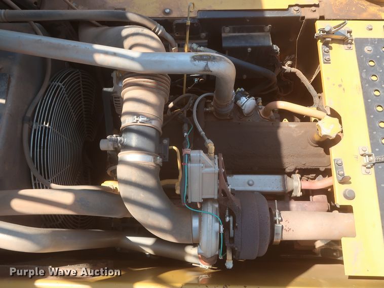 image for item DJ1904 2007 John Deere 240DLC  excavator