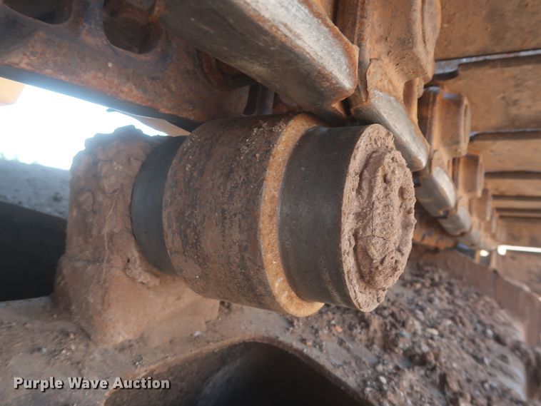 image for item DJ1904 2007 John Deere 240DLC  excavator