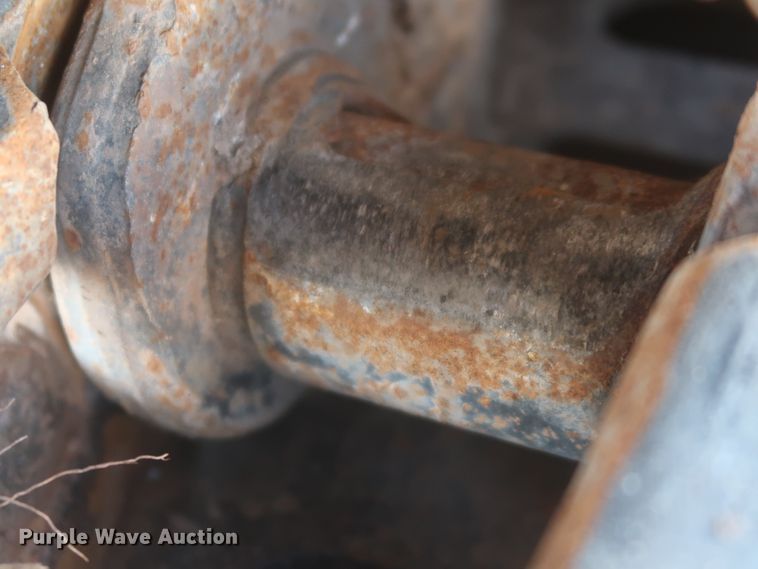 image for item DJ1904 2007 John Deere 240DLC  excavator