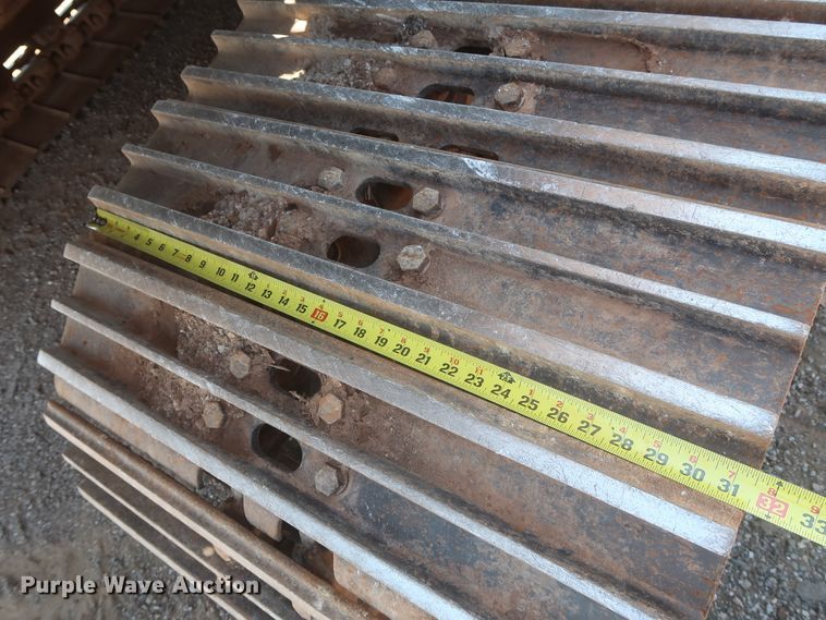 image for item DJ1904 2007 John Deere 240DLC  excavator