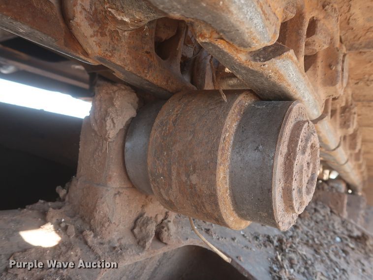 image for item DJ1904 2007 John Deere 240DLC  excavator