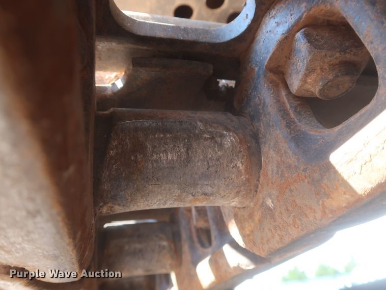 image for item DJ1904 2007 John Deere 240DLC  excavator