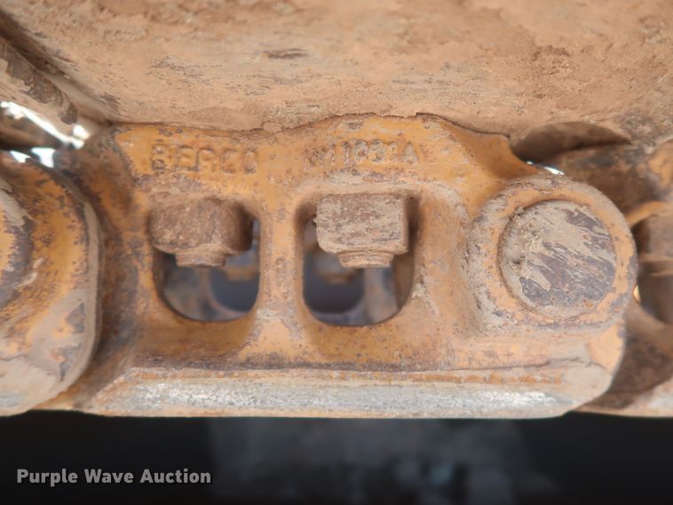 image for item DJ1904 2007 John Deere 240DLC  excavator