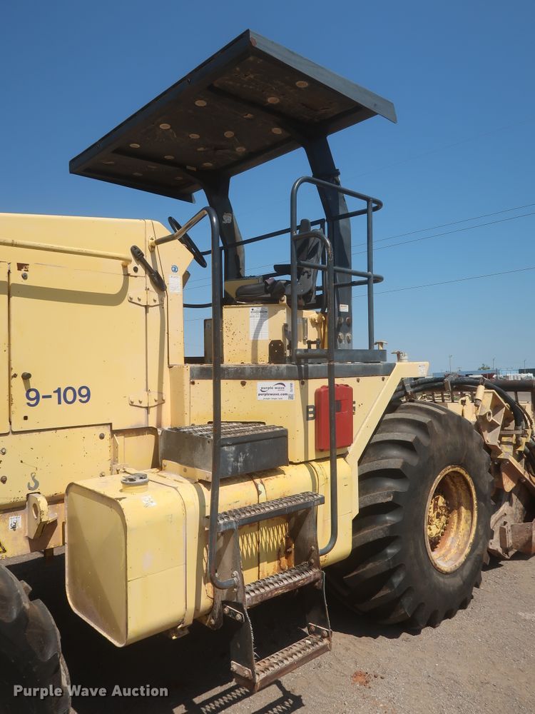 image for item DJ1906 Bomag MPH362R  reclaimer