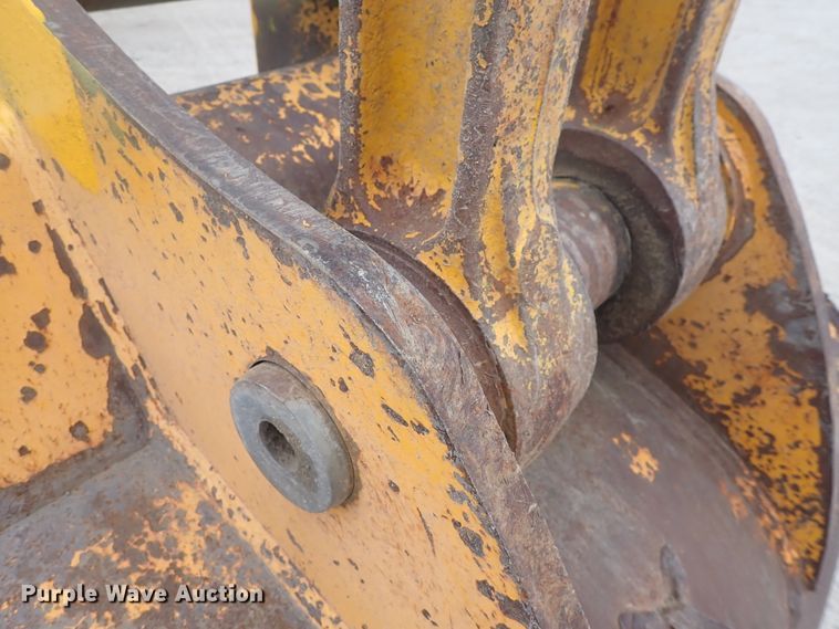 image for item DJ5672 1991 John Deere 690D-LC  excavator