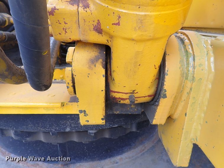 image for item DJ5672 1991 John Deere 690D-LC  excavator