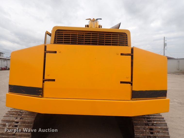 image for item DJ5672 1991 John Deere 690D-LC  excavator