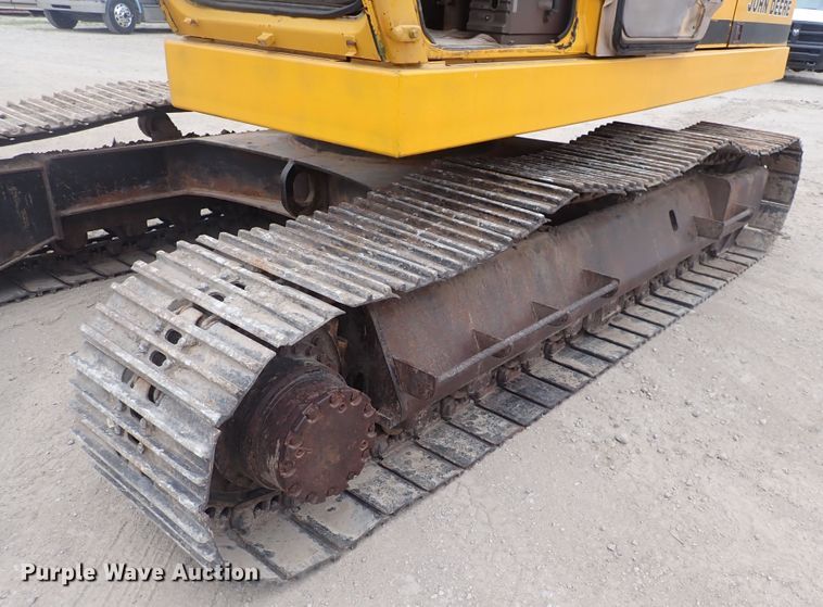 image for item DJ5672 1991 John Deere 690D-LC  excavator