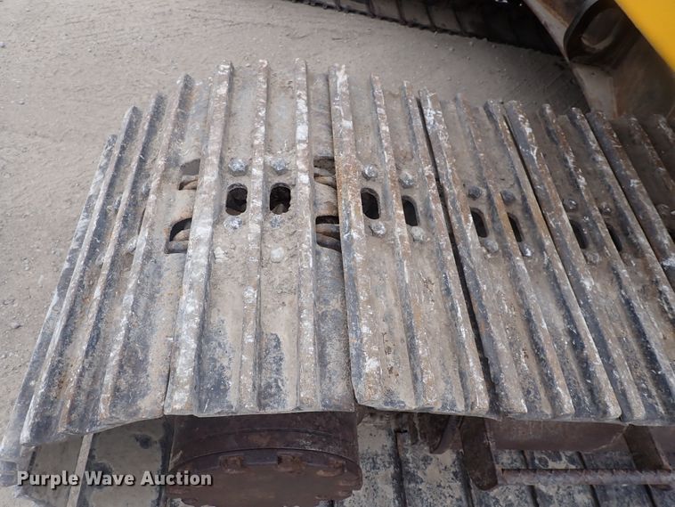 image for item DJ5672 1991 John Deere 690D-LC  excavator