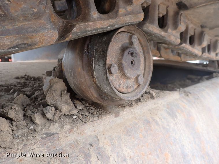 image for item DJ5672 1991 John Deere 690D-LC  excavator