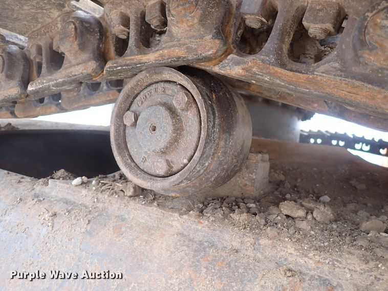 image for item DJ5672 1991 John Deere 690D-LC  excavator