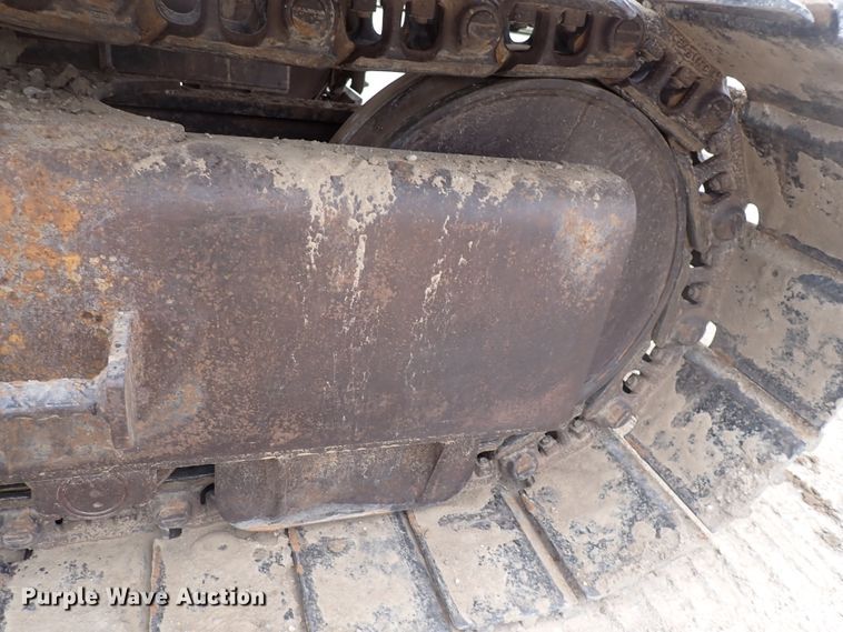 image for item DJ5672 1991 John Deere 690D-LC  excavator