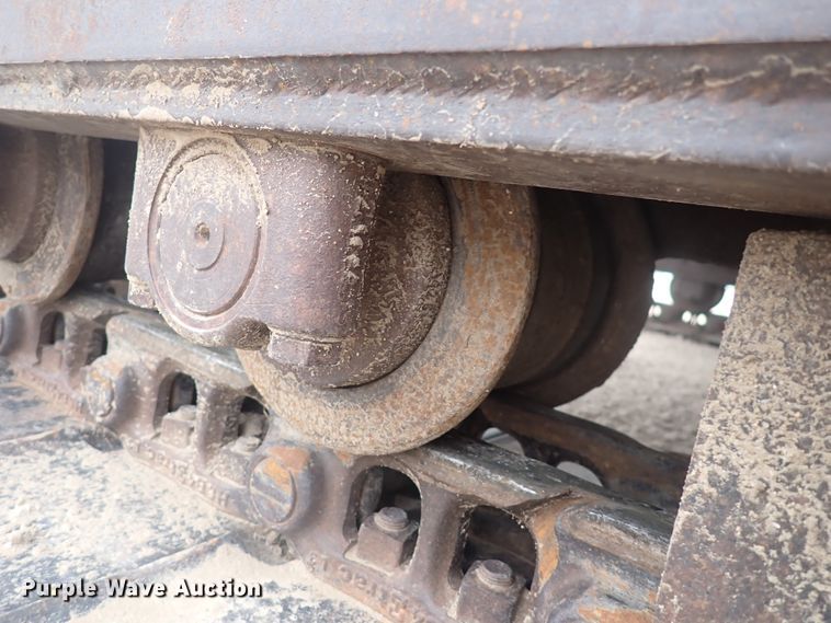 image for item DJ5672 1991 John Deere 690D-LC  excavator