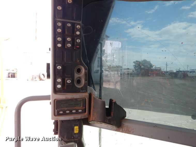 image for item DJ8844 2011 Caterpillar 140M  motor grader