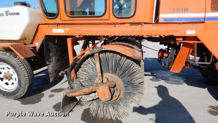 image for item DK5650 2013 Broce KR 450  broom