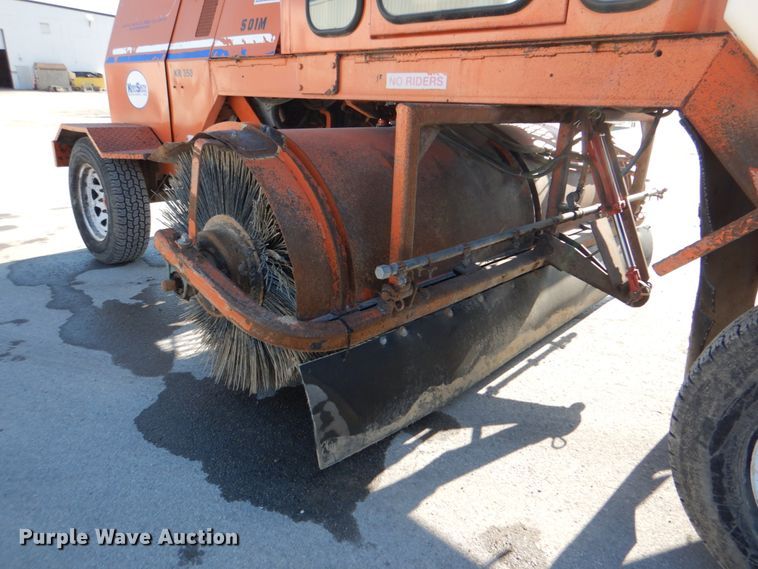 image for item DK5650 2013 Broce KR 450  broom