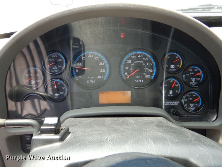 image for item DK5679 2009 International 4300  tank truck