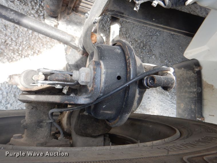 image for item DK5679 2009 International 4300  tank truck