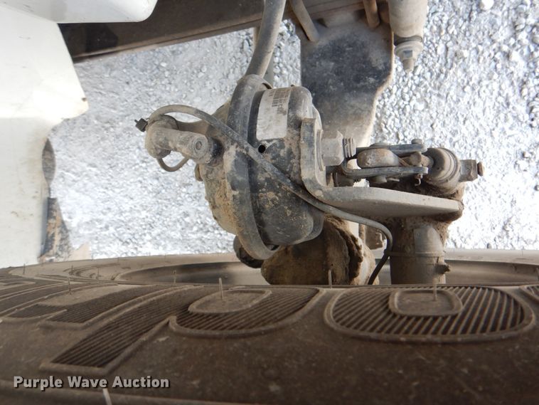 image for item DK5679 2009 International 4300  tank truck