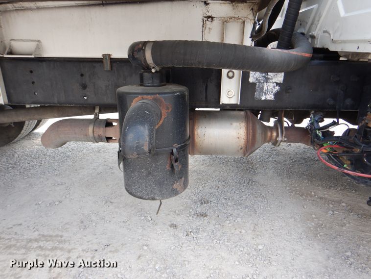 image for item DK5679 2009 International 4300  tank truck