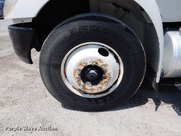 image for item DK5679 2009 International 4300  tank truck