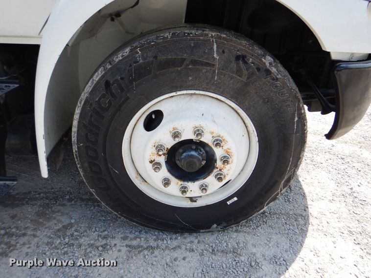 image for item DK5679 2009 International 4300  tank truck