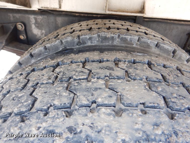 image for item DK5679 2009 International 4300  tank truck