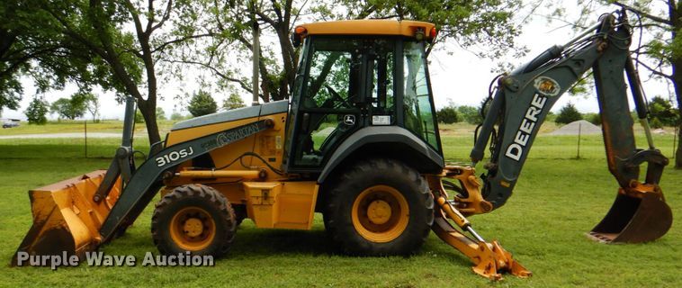 image for item DK5686 2010 John Deere 310SJ  backhoe