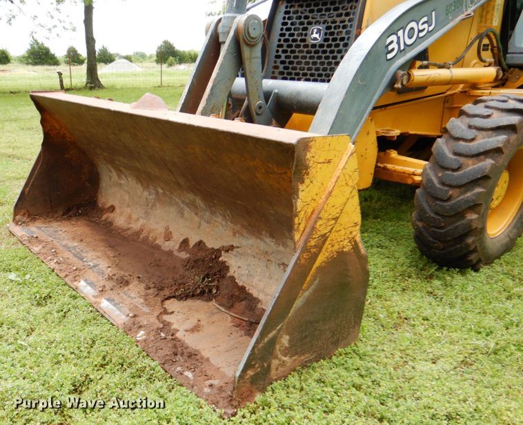 image for item DK5686 2010 John Deere 310SJ  backhoe
