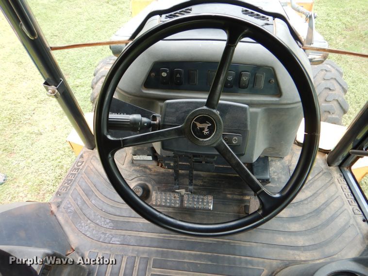 image for item DK5686 2010 John Deere 310SJ  backhoe