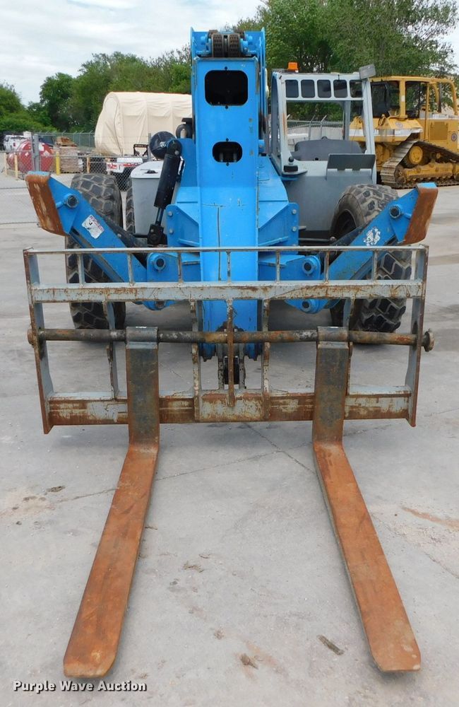 image for item DK8544 2007 Genie GTH1056  telehandler