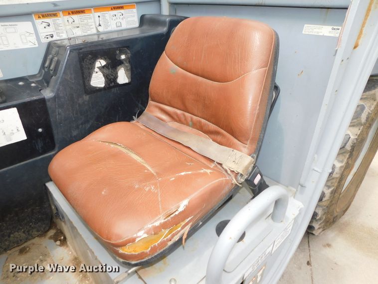 image for item DK8544 2007 Genie GTH1056  telehandler