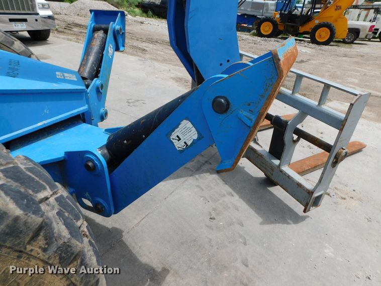 image for item DK8544 2007 Genie GTH1056  telehandler