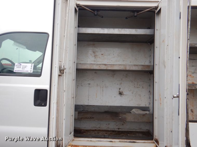 image for item DL0039 2012 Ford F750 XL  lube truck