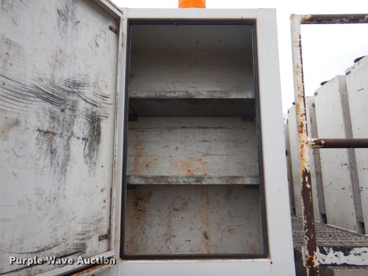 image for item DL0039 2012 Ford F750 XL  lube truck